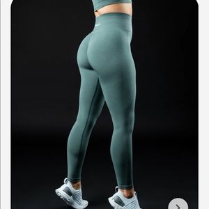 Alphalete Amplify Leggings in Nomadic Blue